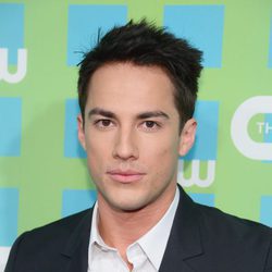 Michael Trevino de 'Crónicas vampíricas' en los Upfronts 2012 de The CW