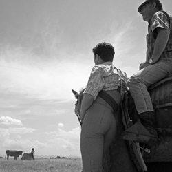 Imagen en blanco y negro de la serie sobre la fiesta del toro, 'Matadores'