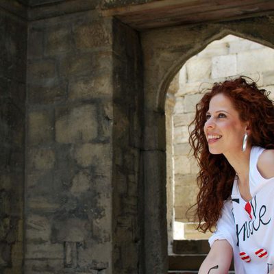 Pastora Soler en la mezquita de Baku