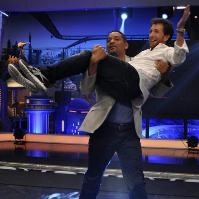 Will Smith coge en brazos a Pablo Motos en 'El hormiguero'