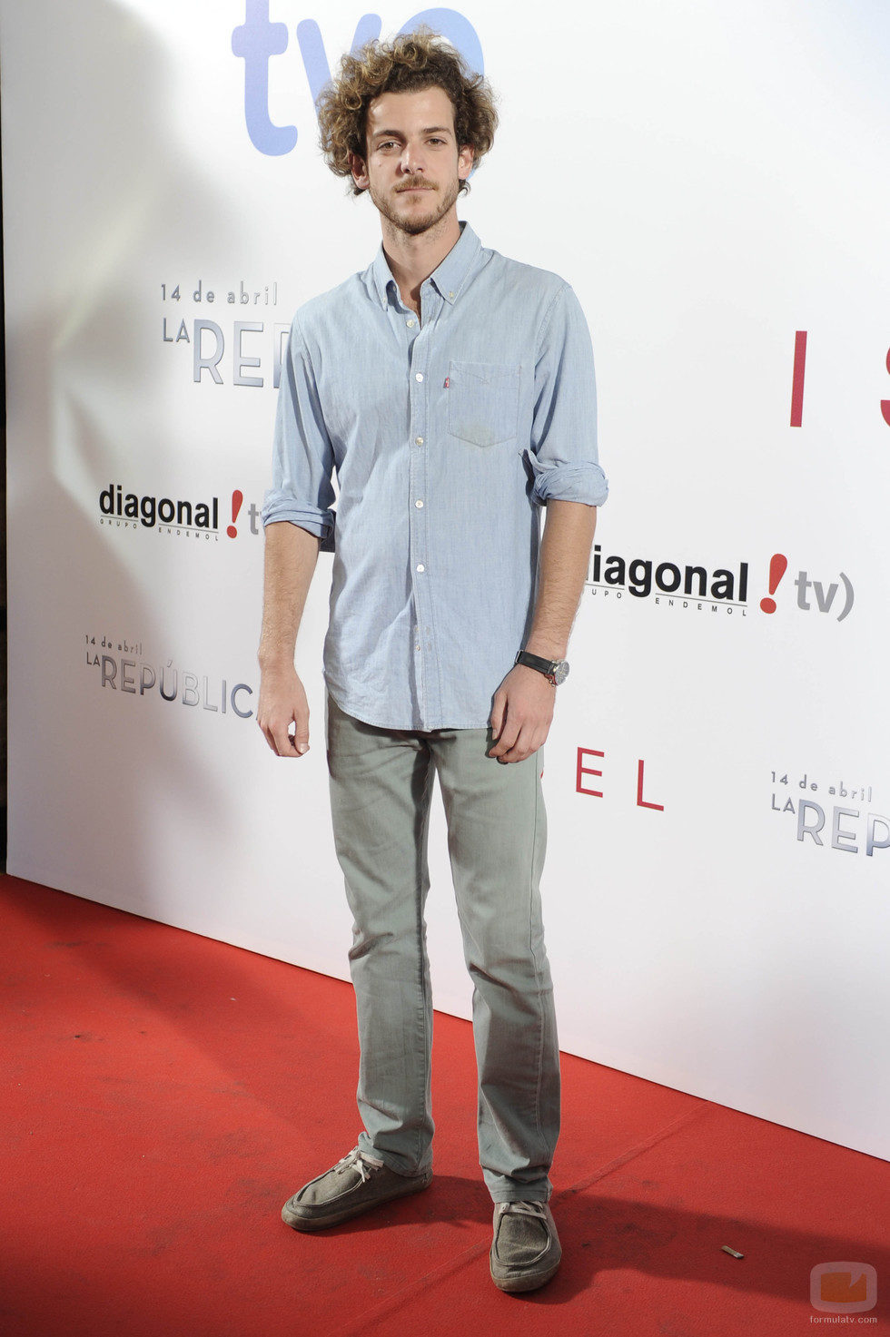 El actor Guillermo Barrientos en el estreno de '14 de abril. La República' e 'Isabel'