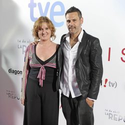 Ana Wagener y Roberto Enríquez en el estreno de '14 de abril. La República' e 'Isabel'