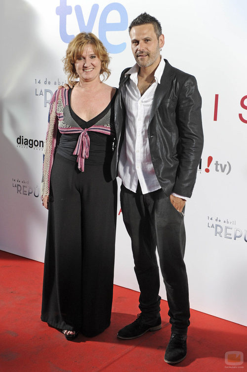 Ana Wagener y Roberto Enríquez en el estreno de '14 de abril. La República' e 'Isabel'