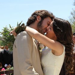 Álex Gadea y Megan Montaner se casan en la ficción