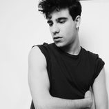 Posado del actor Javier Calvo para Overlay Magazine