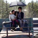 La actriz Sarah Hyland junto a su novio en la ficción