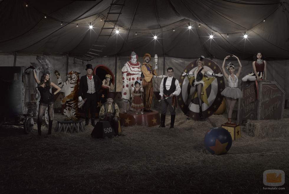 El circo de 'Modern Family'. Foto promocional de la tercera temporada