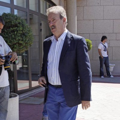 Manuel Campo Vidal en el funeral de Pedro Rodríguez