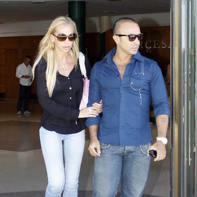 Belén Esteban y Luis Rollán en el funeral de Pedro Rodríguez