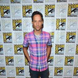 Danny Pudi de 'Community' en la Comic-Con 2012