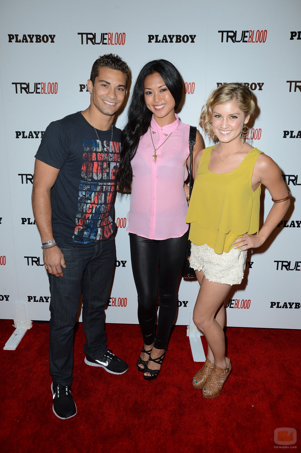 Hector Davis Jr., Erica Fahn y Brittany Anne Pirtle en la Comic-Con 2012