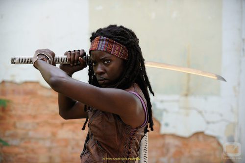  La actriz Danai Gurira en una escena de 'The Walking Dead'