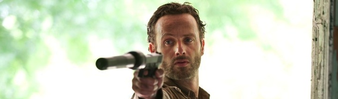 Andrew Lincoln seguirá cazando zombies en 'The Walking Dead'