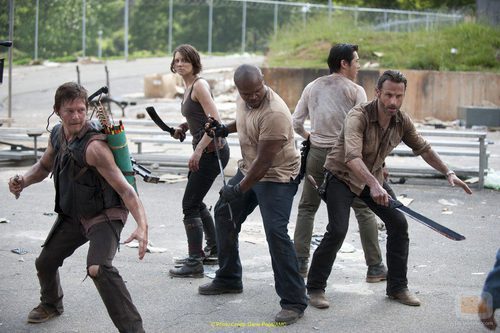 La lucha contra los zombies contiúa en la tercera temporada de 'The Walking Dead'