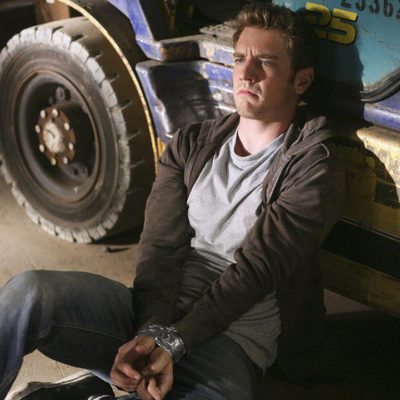 Bret Harrison en el capítulo "Amor, balas y asfalto" de la serie 'Reaper'.