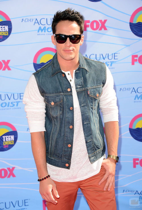 Michael Trevino en los Teen Choice Awards 2012