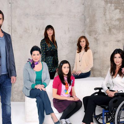 Foto de grupo de los protagonistas de 'Frágiles'