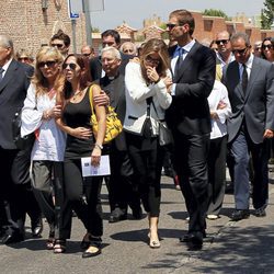 Darek y Susana Uribarri durante el funeral de José Luis Uribarri