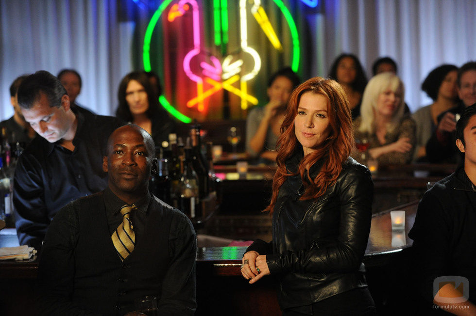 Poppy Montgomery en una escena de "Pájaro dorado"