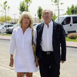 El periodista Pepe Oneto en el velatorio por Sancho Gracia