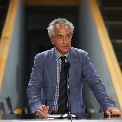 El doctor Rosen acude a una conferencia en 'Alphas'