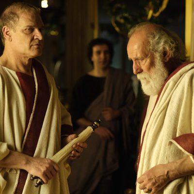Lluis Homar da vida al malvado pretor Galba en 'Imperium'