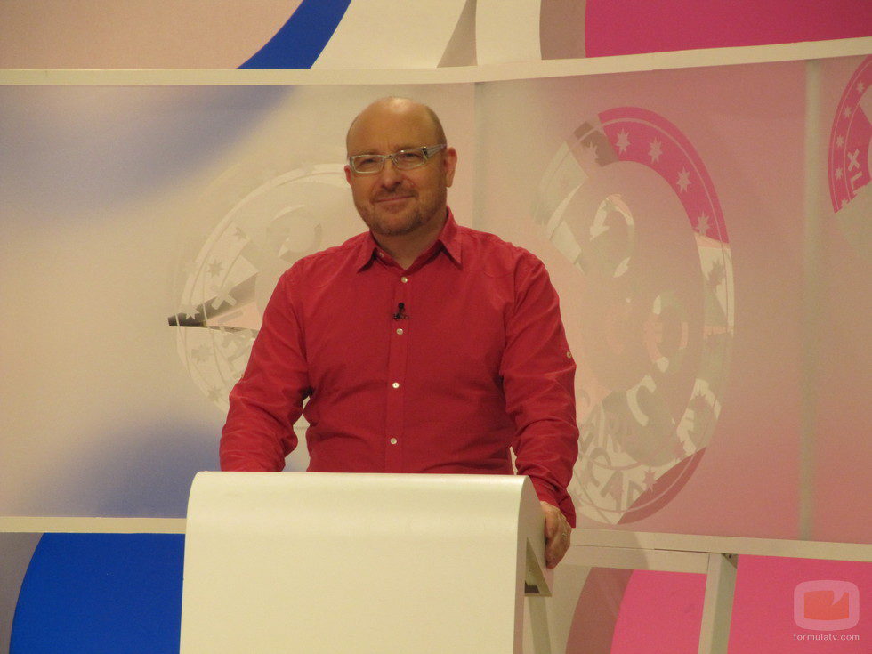 El presentador Javier Capitán