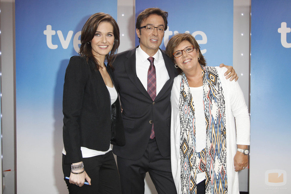 Raquel Martínez, Marcos López y María Escario, presentadores de 'Telediario Fin de semana'