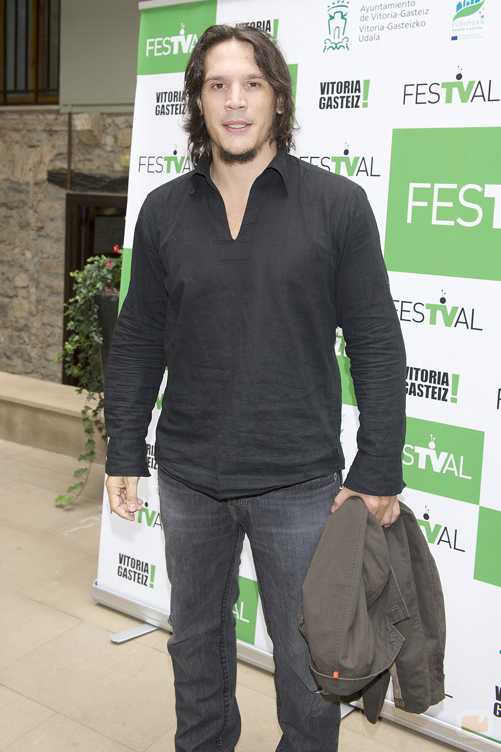 Sergio Peris Mencheta en la presentación de 'Isabel' en el FesTVal de Vitoria 2012