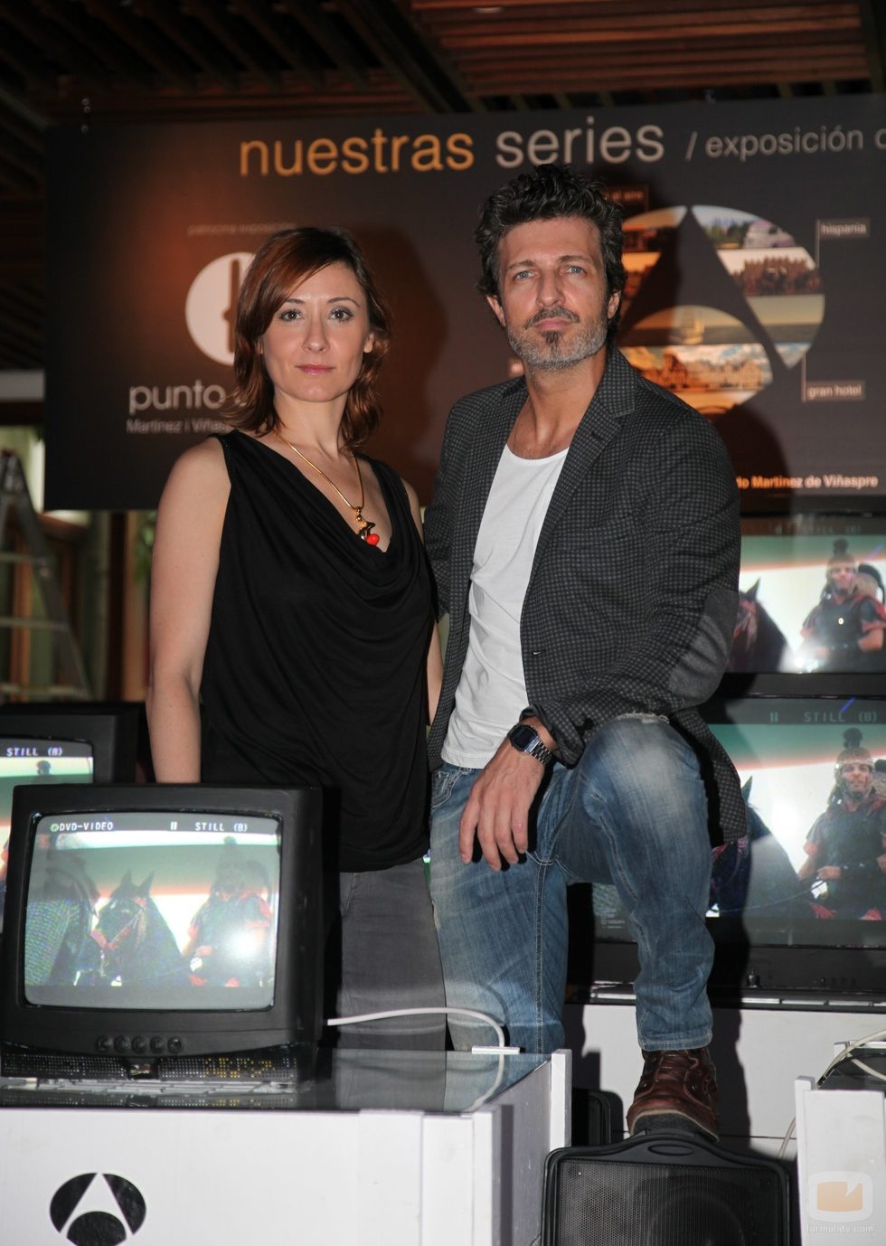 Nathalie Poza y Jesús Olmedo en la exposición de series del FesTVal