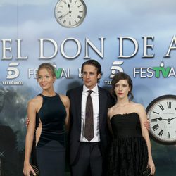 Patricia Montero, Martín Rivas e Itsaso Arana en la premiere de 'El don de Alba'