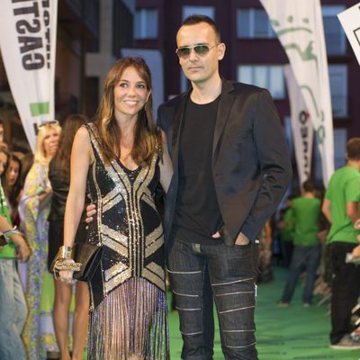 Risto Mejide y Rut Jiménez posan para los fotografos en la clausura del FesTVal de Vitoria