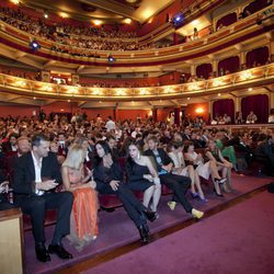 Público asistente a la ceremonia de clausura del FesTVal de Vitoria 2012