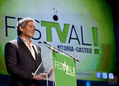 Boris Izaguirre presentó uno de los premios de la ceremonia de clausura del FesTVal de Vitoria