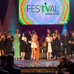 Foto de familia de el FesTVal de Vitoria