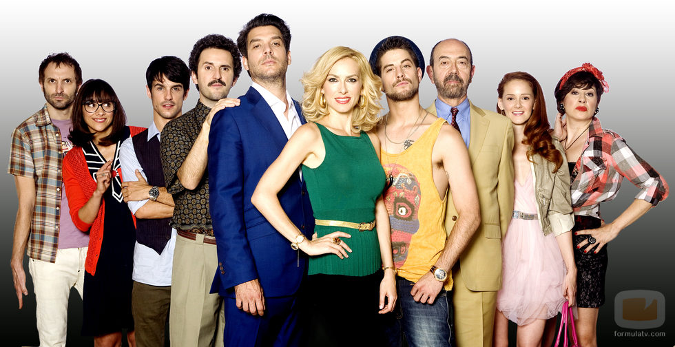 El elenco de 'Fenómenos' en una fotografía promocional de la serie 