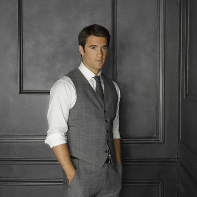 Joshua Bowman es Daniel Grayson en 'Revenge'