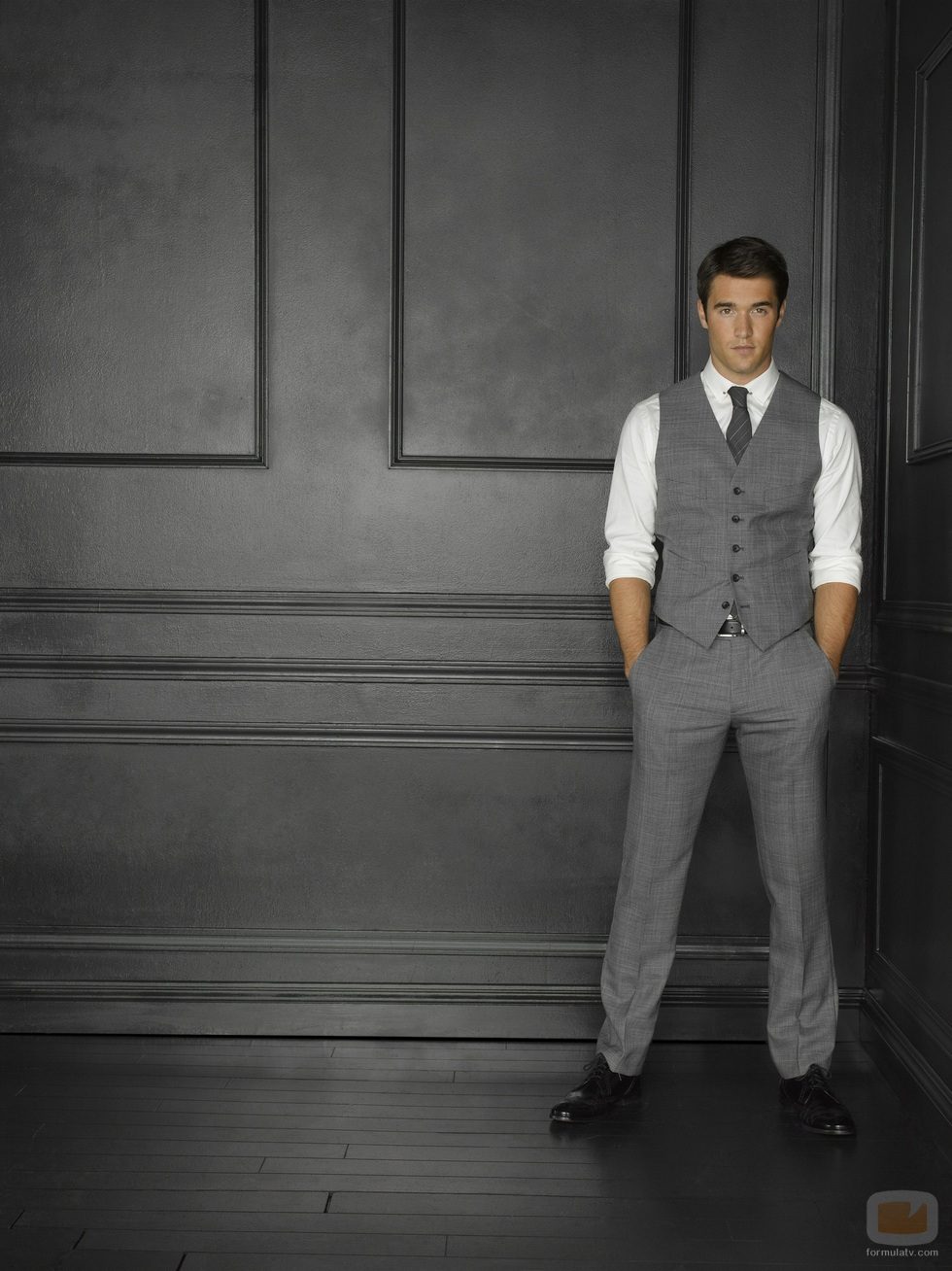 Joshua Bowman (Daniel Grayson) en la T2 de 'Revenge'