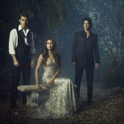 El trío protagonista de la cuarta temporada de 'Crónicas Vampíricas'