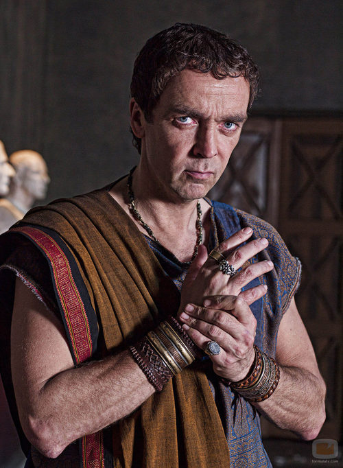 John Hannah es Quintus en 'Spartacus: Dioses de la arena'