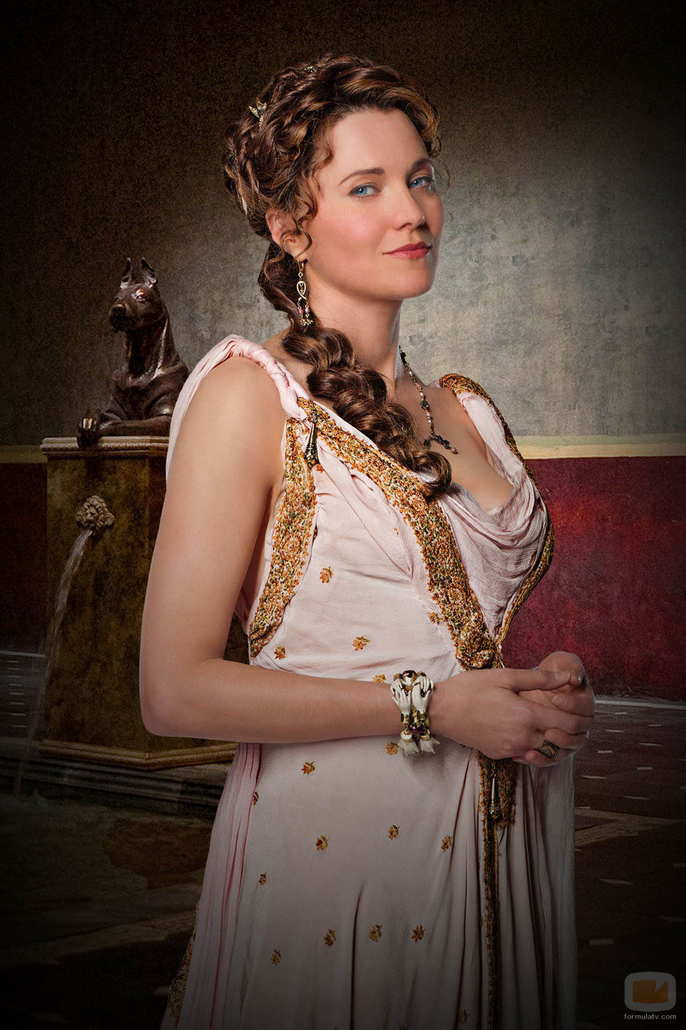 Lucy Lawless es Lucretia en 'Spartacus: Dioses de la arena'