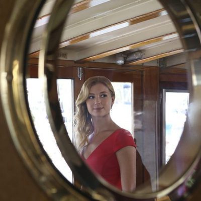 Emily VanCamp vuelve a protagonizar 'Revenge' en su segunda temporada