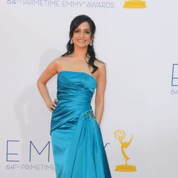 Archie Panjabi de 'The Good Wife' en los Emmy 2012