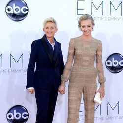Ellen DeGeneres y Portia de Rossi en los Emmy 2012