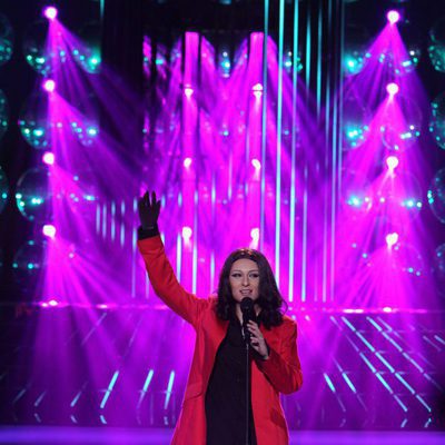 Ángeles Muñoz canta "Se fue" de Laura Pausini en 'Tu cara me suena'