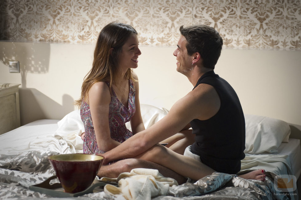 Blanca Suárez (Ainhoa) y Mario Casas (Ulises) en la tercera temporada de 'El Barco'