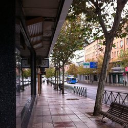 Vista de la calle Alcalá desde el el plató de 'Alguien tenía que decirlo'