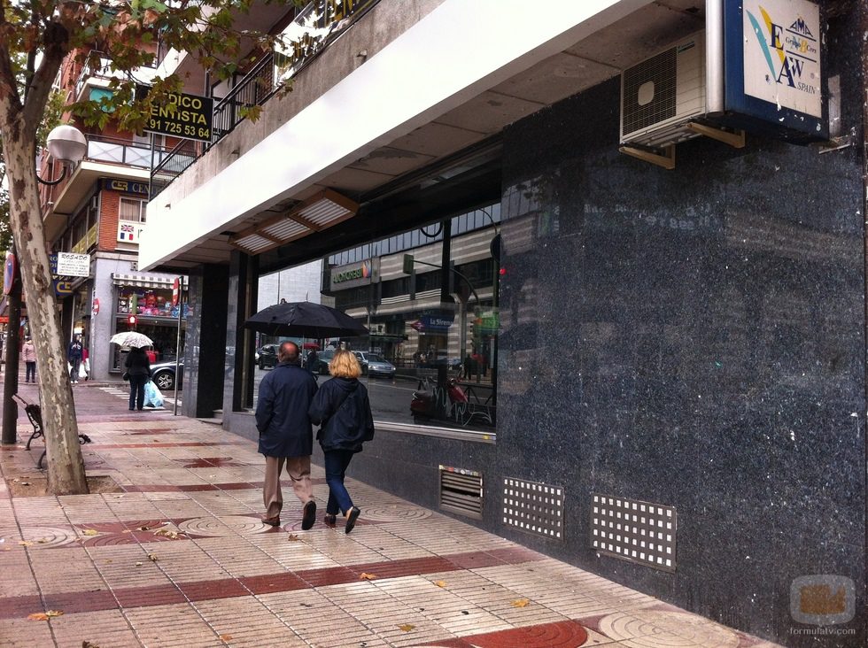 Escaparate principal de 'Alguien tenía que decirlo'