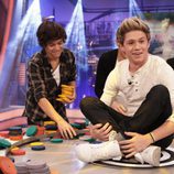 Niall Horan sentado en una rueda giratoria en 'El Hormiguero'