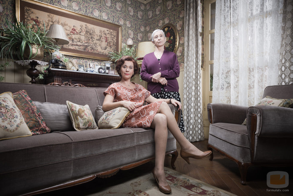 Foto promocional de 'Amar es para siempre' con Ana Barrachina y Teresa Lozano
